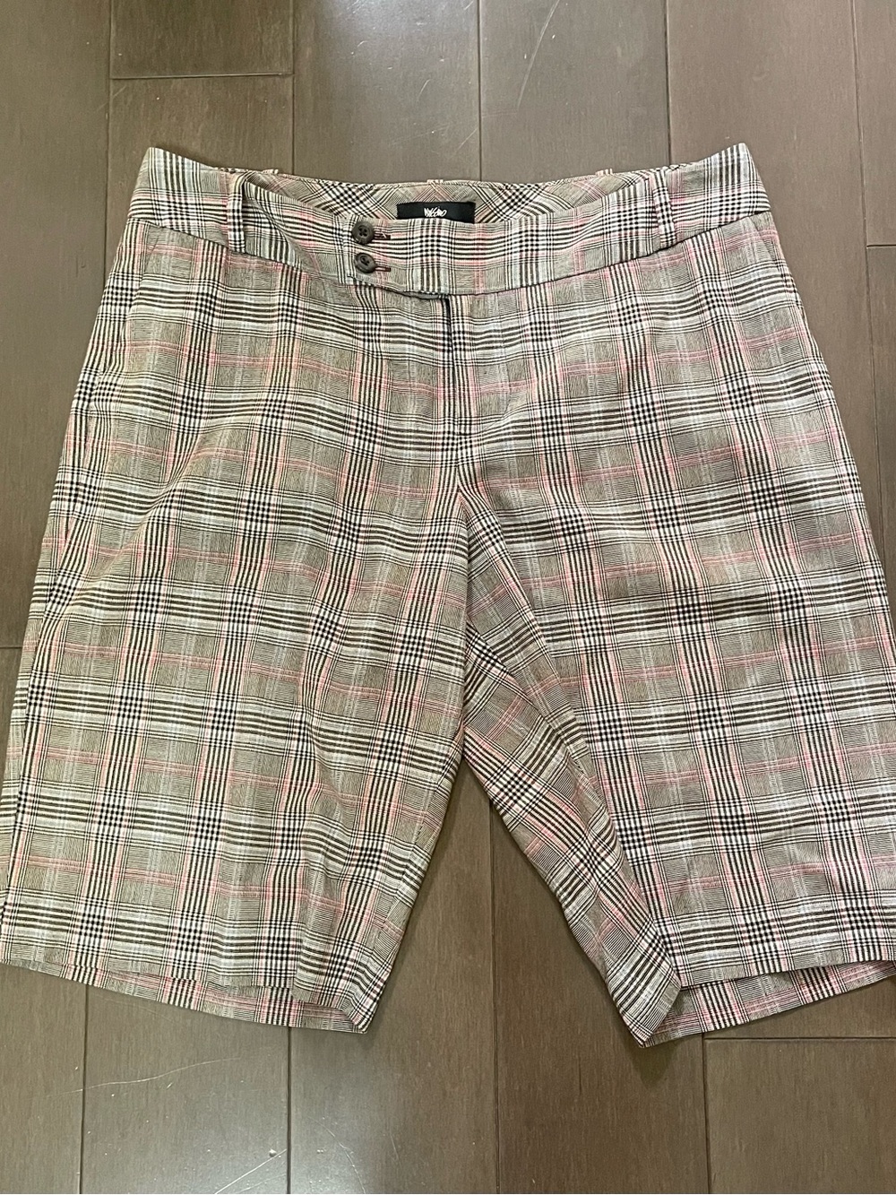 Y2K 2000’s Mossimo Plaid Bermuda Shorts in Brown with Pink Stripes Retro